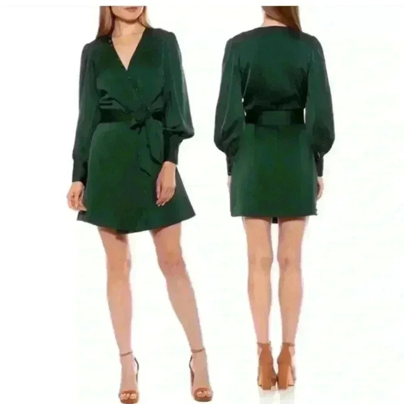 Alexia Admor Dresses & Skirts - Alexia Admor cocktail Dress Green Satin Wrap Dress Size 6